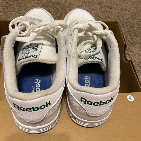 Reebok classic shoes - Picture 3 of 4
